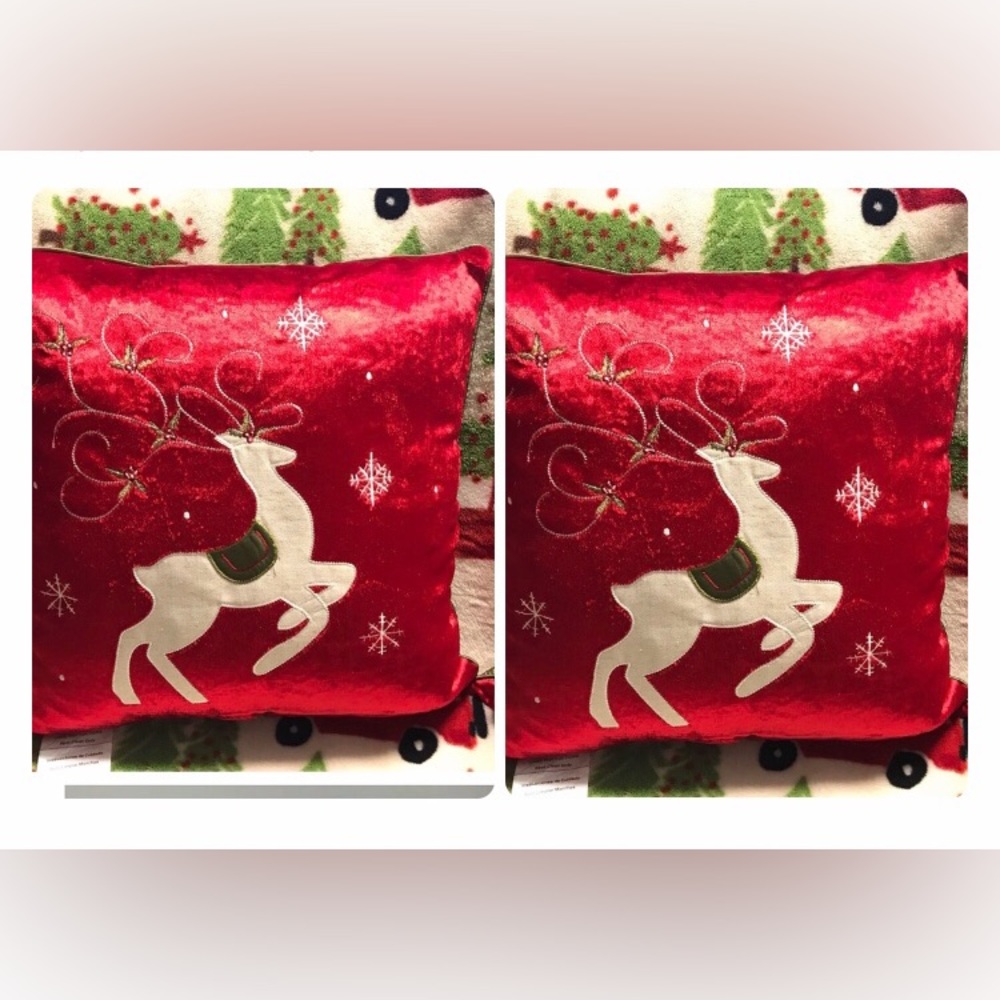 sold out ❌❌❌🆕 2 BeautifulChristmaDeer pillow  Size 20”X20” (51cmX51exclusive - Picture 10 of 14